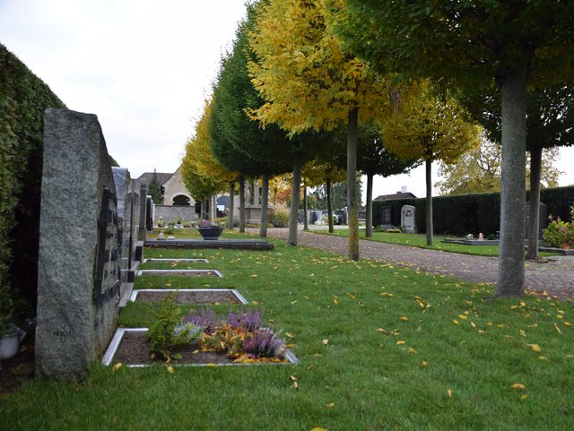 Friedhofsumgestaltung Friedhof kleine Gräber 